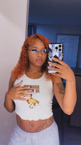 Little Rock Female Escort — Pretty Smile, Bubble Gum Hot Chat Sessions - 1