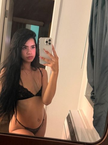 Latin Girl Escort (In-Home) — Staten Island, NY - 1