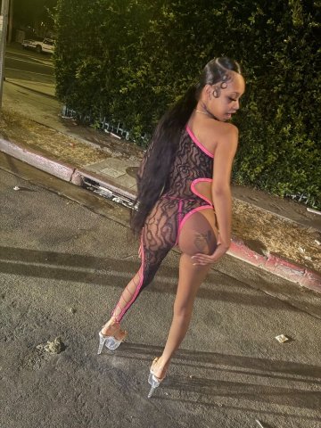 Long Beach Discreet Female Escort (Safe Play Only) - 1