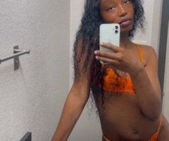 Seattle escorts - Seattle Female Escort — sweet chocolate treat outcalls