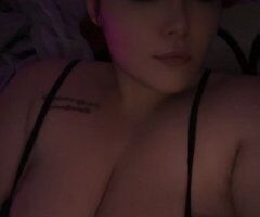 Hawaiian Curvy Pregnant Big Sister + Freaky Little Sister - Image 8