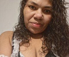 Minneapolis / St. Paul escorts - Minneapolis/St. Paul Big Booty Natural Incalls + Car Dates