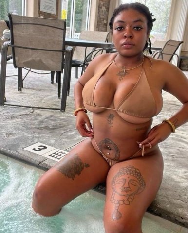 Danville, VA Thick & Curvy Female Escort — Full Service, BJ & FT Shows - 1