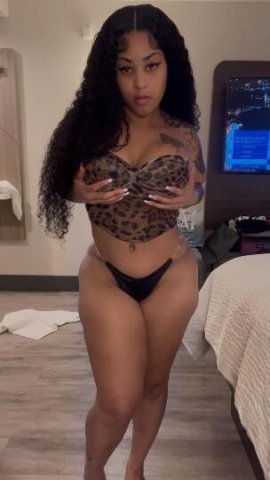 Curvy petite Samoan escort — real & ready - 1