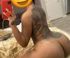 Latina Female Escort — Discreet, playful sessions - Image 4