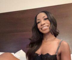 Palm Springs Escort — 5'3 Slim Companion (No Bare) - Image 2