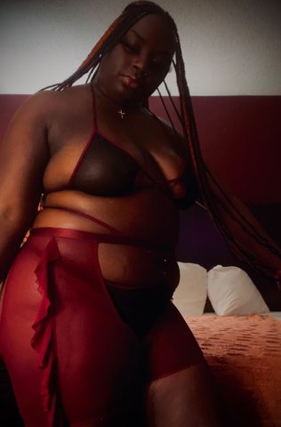 Clarksville TN Escort — In-Call Head N Pussy (Happy Ending) - 1