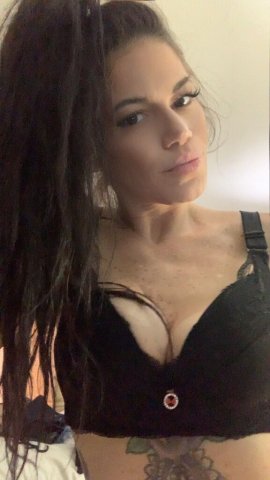 Wilmington Female Escort — bold, spontaneous headgame sessions - 1