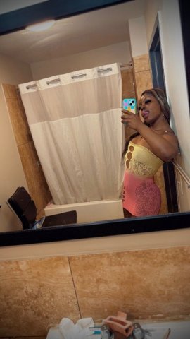 Tuscaloosa Female Escort — Nuru massage, deep throat, and squirt/fetish services - 1
