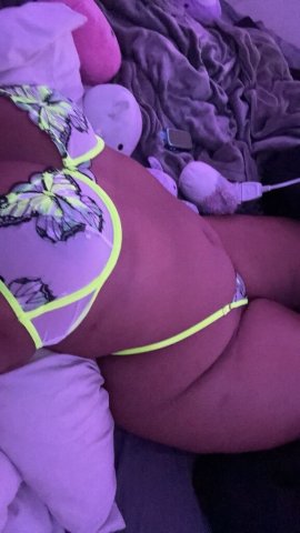 Cleveland Female Escort — Qv and Hhr Specials - 1