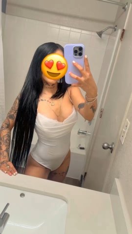 Young Latina Escort (Sexy, Affectionate) — Flagstaff/Sedona - 1