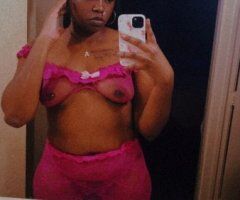 Fort Worth escorts - Fort Worth Chocolate-Themed Female Escort — Outcall Specials, Handjobs + FaceTime