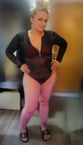 Diamond — Minneapolis/St. Paul Blonde Busty Escort (Dinner Dates, In/Outcall, 2-Girl) - 1
