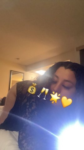 Maui Content Only Female Escort — Custom Snapchat Content - 1