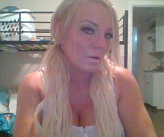 Kansas City Boot-Style Vibe Escort - Image 2