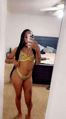 Fayetteville Fun Size Petite Female Escort — In-call, out-call, car dates & hotel fun - 1