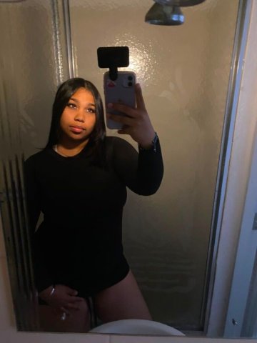 Latina Female Escort in Louisville, KY — Full Service - 1
