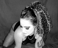 Tucson Female Escort — Discreet, in-call only - Image 5