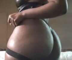 Greensboro escorts - Mia (Chocolate Dreamz - 23) — Greensboro NC Incall Female Escort
