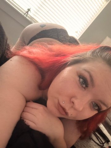 Seattle WA Companion with Long Hair & Curvy Figure for Conversation - 1