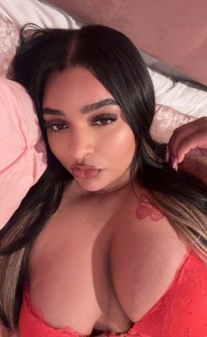 Arabian Princess Escort — Thick & Curvy Treat (Lexi) - 1