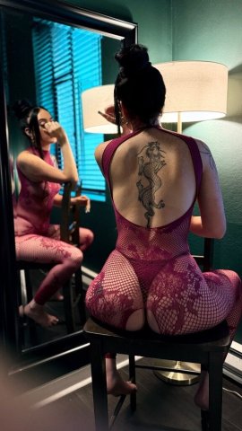 Hailey (23) — Seattle In-Call or Out-Call Female Escort - 1