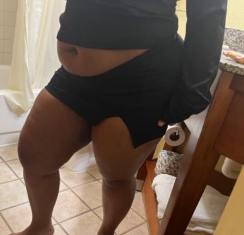 Richmond Outcalls Only Female Escort (No Explicit Calls or Texts) - 1