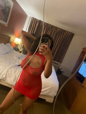 Chicago Female Escort — Car Dates Only - 1