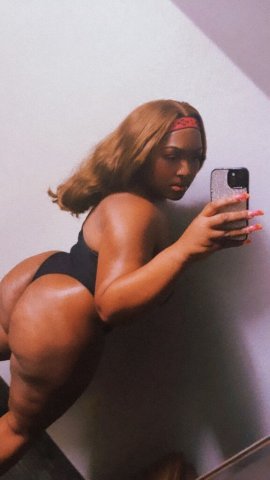 St. Louis Escort — Queen Style, Soft & Addictive Thicc + Curvy Body - 1