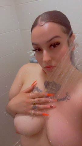 Portland, Maine 6’0" White Girl — Fetish-Friendly Discreet Companionship (Verification Required) - 1