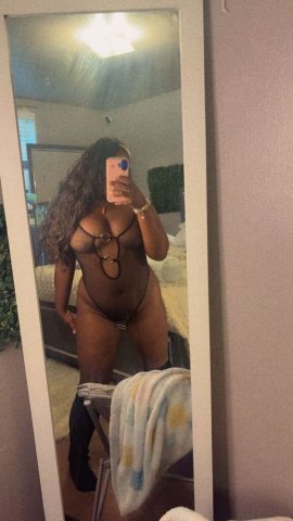 Dayton, Ohio Female Escort — End-of-Month Deals - 1