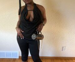 Milwaukee escorts - Milwaukee Female Escort — Creamy Wet Pussy