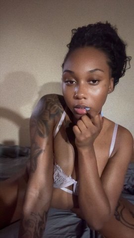 St. Louis, MO Female Escort — Outcalls & Incalls, Verification via Facetime - 1