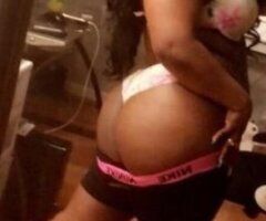 Scarlet — Discreet Female Escort in Rockford - Image 4
