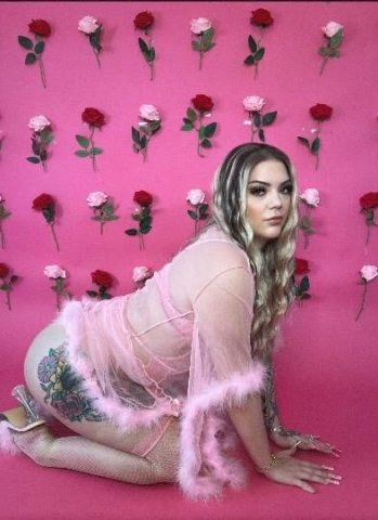 Hayleigh — Upscale Discreet Companion (Asheville, NC) - 1