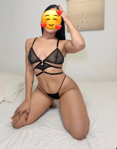 Regreso en Washington D.C.: Latina coqueta — Servicio completo y masajes - 1