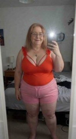 Siskiyou, CA VIP Exotic Hot Mom Escort — Discreet, Oral & Video Content - 1
