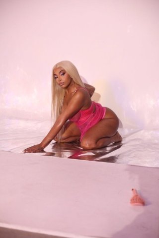 Slim Thick Light-Skin Baddie — Upscale Provider 21 - 1