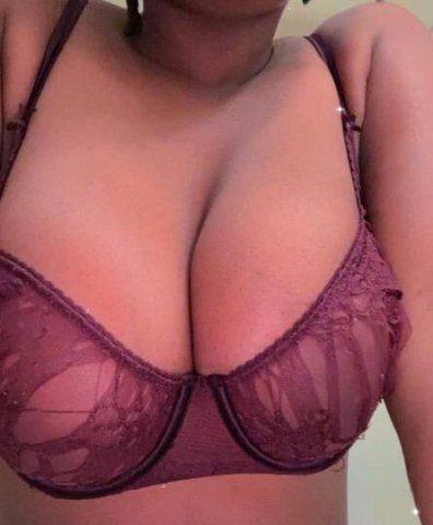 Petite Chesapeake Outcall — Quick Vibe, Romance & Late Night - 1