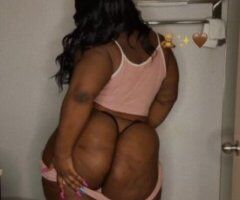 Dallas escorts - Dallas, TX Big Daddy HHR100 — In-Call Female Escort (40+)