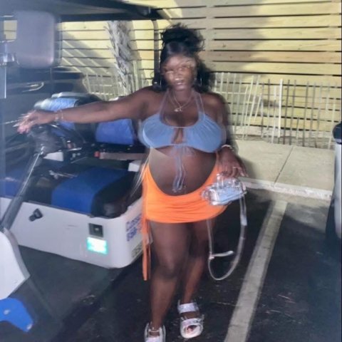 Curvy chocolate lover — discreet private sessions tonight - 1