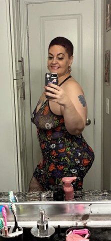 Mature bbw / milf with foot worship & fetish — Incall or outcall (NO BBJ) - 1
