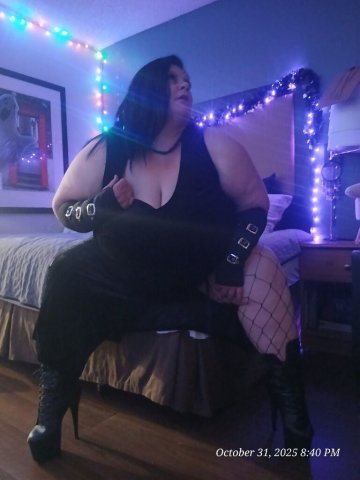 Curvy cutie with a wild side (outcall-only)  - 1