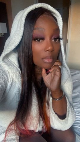 Fargo Female Escort — Overnight In/Outcall Upon Request - 1