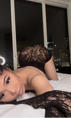 Petite Filipina Escort — In-call / Out-call - 1