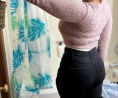 Come chill with a foreign babe — thick, respectful 27 (5'8, 38D, 145) - Image 6