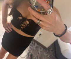 Minneapolis / St. Paul escorts - Minneapolis Incall Date — Adult Female Escort (DTF)