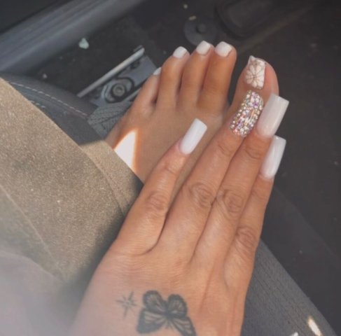 Long Beach, CA Short Period Female Escort — Deep Spa Service - 1