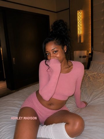 Oklahoma City Female Escort — Discreet, drama-free outings - 1