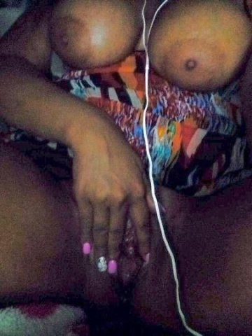 Nina — Thick Redbone fun, outcalls in Southern Maryland/DC (text me) - 1